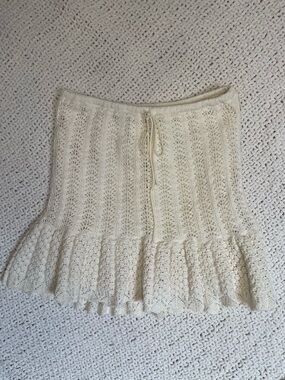 Zara Cream Knit Ruffle-Hem Skirt